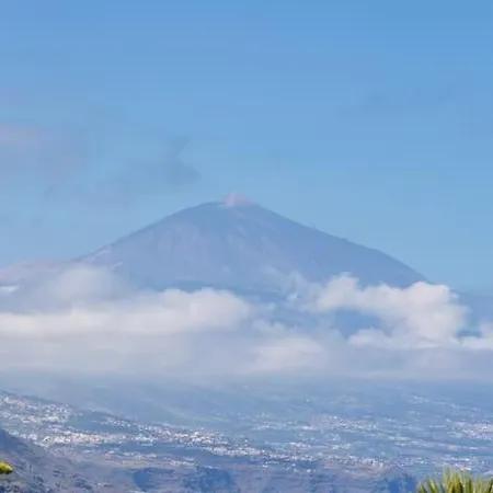 Con Vistas Al Teide En El Norte De Tenerife