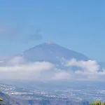Con Vistas Al Teide En El Norte De Tenerife